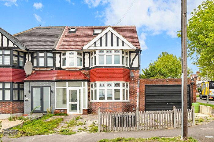 5 Bedroom Semi-Detached House For Sale In Portman Drive, Woodford Green, IG8