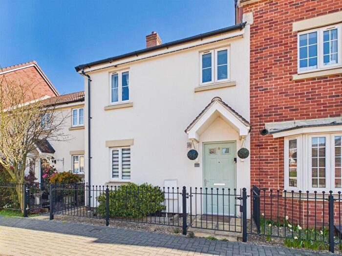 3 Bedroom End Of Terrace House For Sale In Chestnut Road, Brockworth, Gloucester, GL3