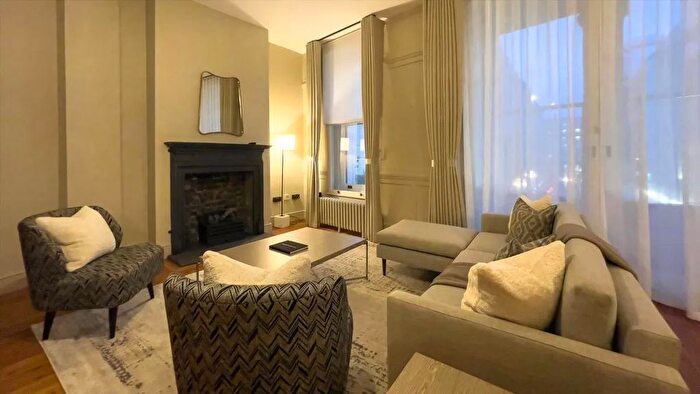 3 Bedroom Flat To Rent In Dering Street, London, W1S