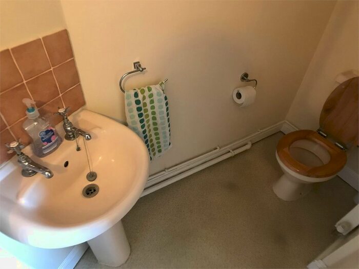 4 Bedroom Semi-Detached House To Rent In Hereward Way, Billingborough, Sleaford, NG34