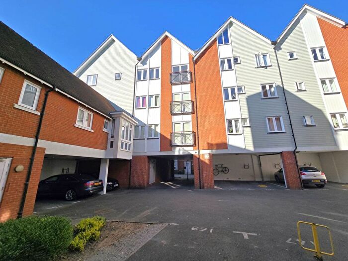 2 Bedroom Flat To Rent In Back Lane, Canterbury, CT1