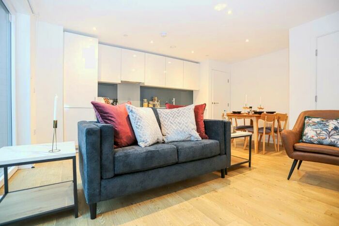 3 Bedroom House To Rent In The Filaments Salford, M3