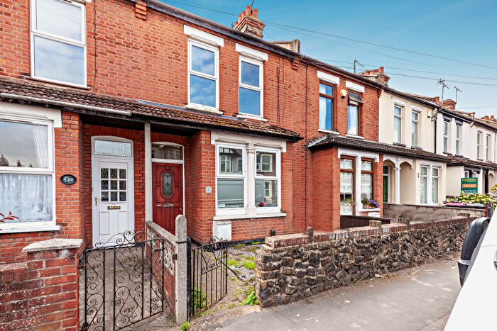 3 Bedroom Terraced House For Sale In Central Avenue, Southend-On-Sea, SS2