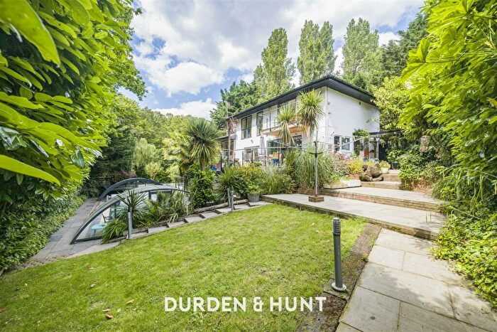 4 Bedroom Detached House For Sale In Baldwins Hill, Loughton, IG10