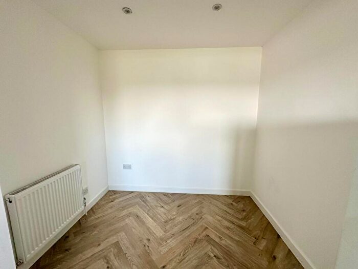 2 Bedroom Flat To Rent In Earlston Crescent, Coatbridge, ML5