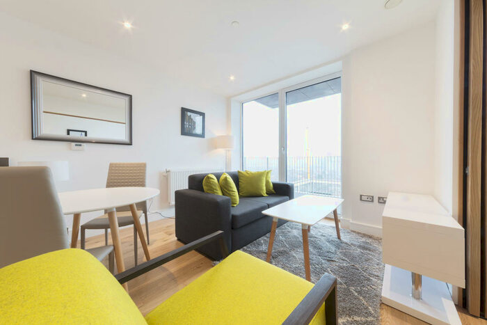 Apartment To Rent In Thanet Tower, Caxton Street North, Canning Town, London, E16