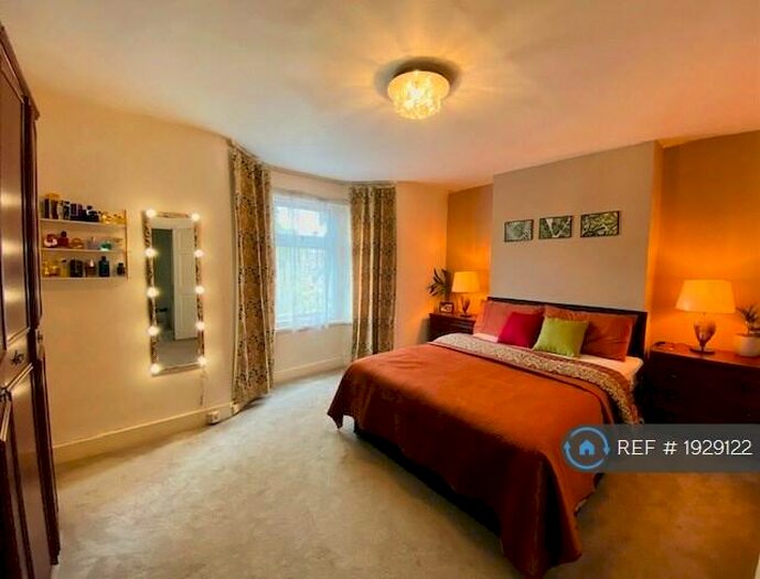 3 Bedroom Terraced House To Rent In Compton Avenue, London, E6