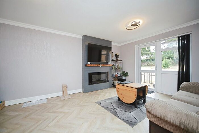 1 Bedroom Flat For Sale In Lower Holway Close, Taunton, TA1
