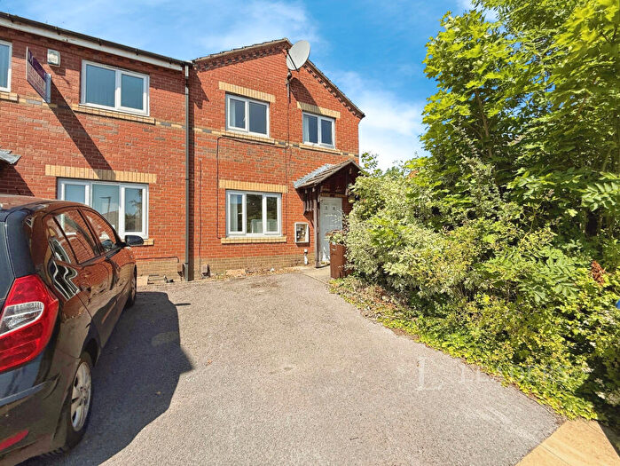 3 Bedroom End Of Terrace House To Rent In Broomspring Close, Sheffield, S3