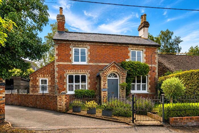 4 Bedroom Detached House For Sale In Aston Rowant, OX49