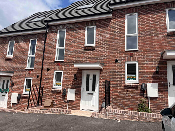 3 Bedroom Terraced House To Rent In Mallard Way, GL15