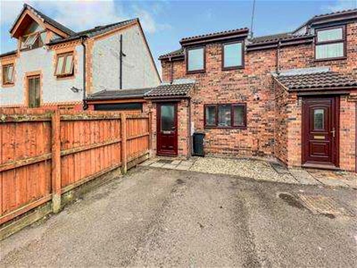 Houses for sale & to rent in LE3 9RL, Pindar Road, New Parks Leicester