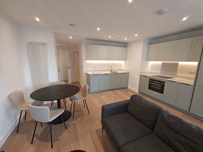 1 Bedroom Apartment To Rent In Ellipse House, London, E16