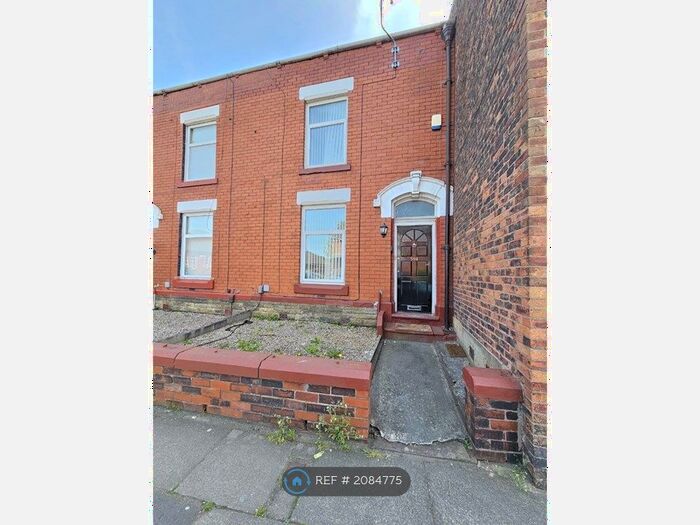 2 Bedroom Terraced House To Rent In Moston Lane, Manchester, M40