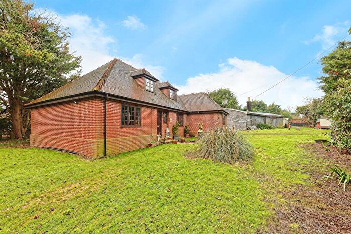 4 Bedroom Detached Bungalow For Sale In Abbots Hill, Ospringe, Faversham, ME13