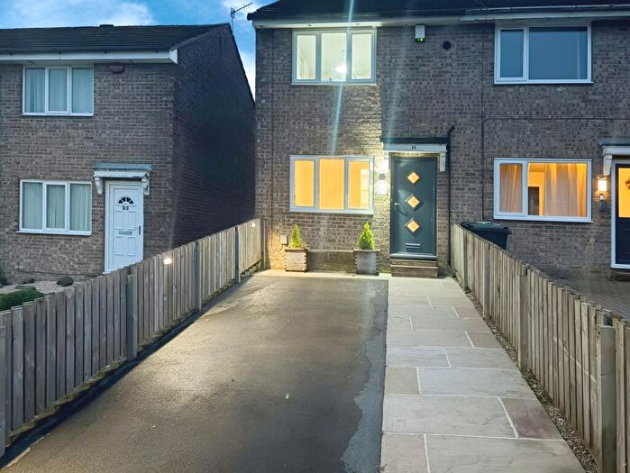 2 Bedroom End Of Terrace House To Rent In Kinder Avenue, Cowlersley, Huddersfield, West Yorkshire, HD4