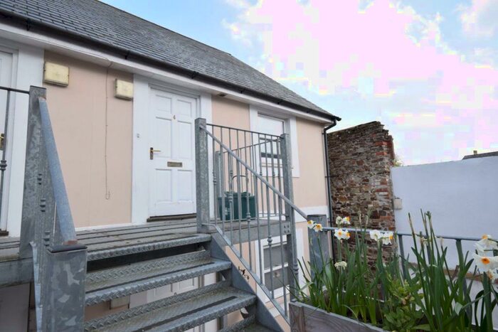 1 Bedroom Flat To Rent In The Mews, Bideford, EX39