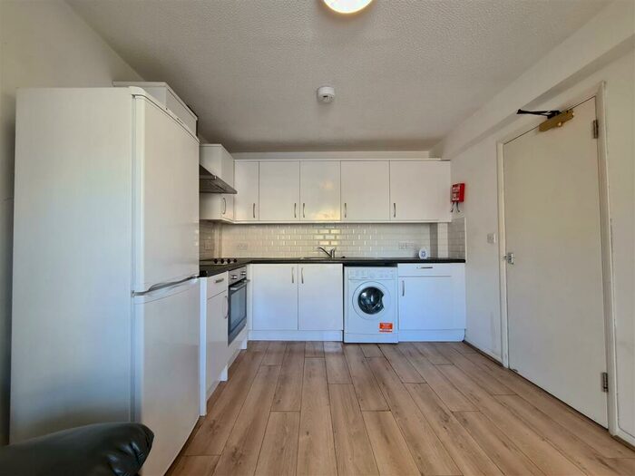 5 Bedroom House To Rent In Newmarket Road, Cambridge, CB5