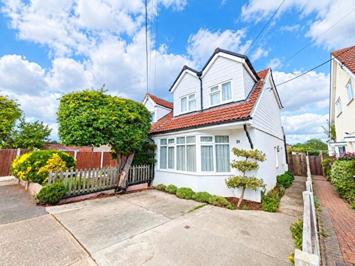 2 Bedroom Semi-Detached House For Sale In Dalwood Gardens, Hadleigh, Essex, SS7