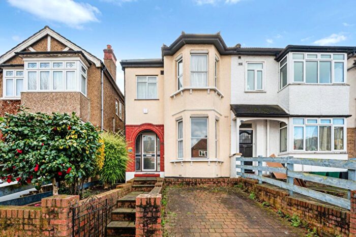 3 Bedroom Semi Detached House For Sale In Mackenzie Road, Beckenham, BR3