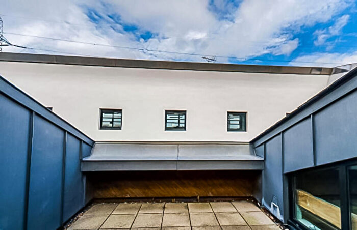 3 Bedroom Flat For Sale In Western Gateway, Royal Docks, London, E16