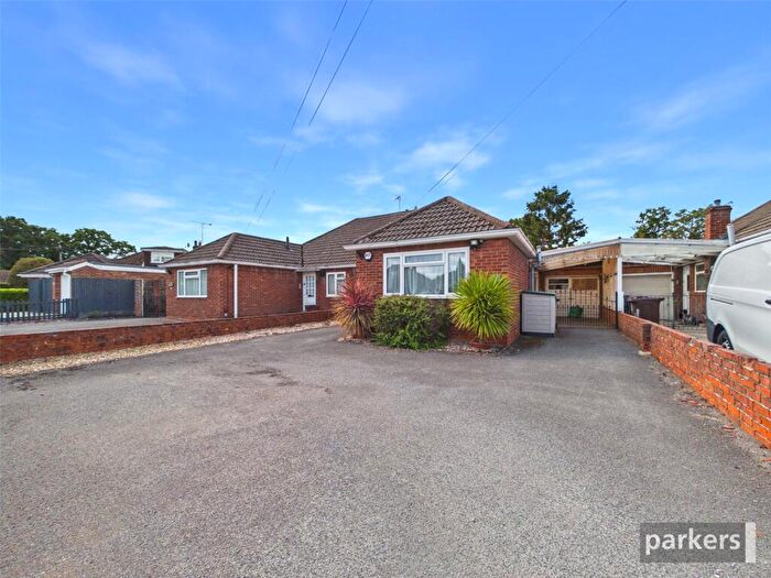 3 Bedroom Bungalow For Sale In Woodwaye, Woodley, Reading, RG5