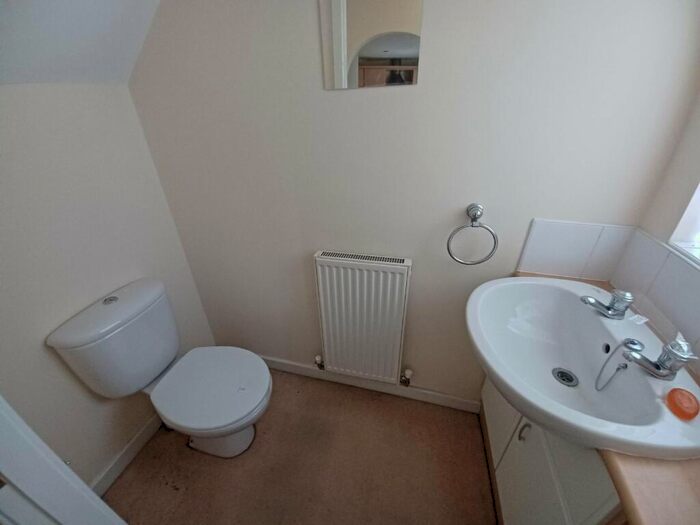3 Bedroom Link Detached House For Sale In Old Dryburn Way, Durham, DH1