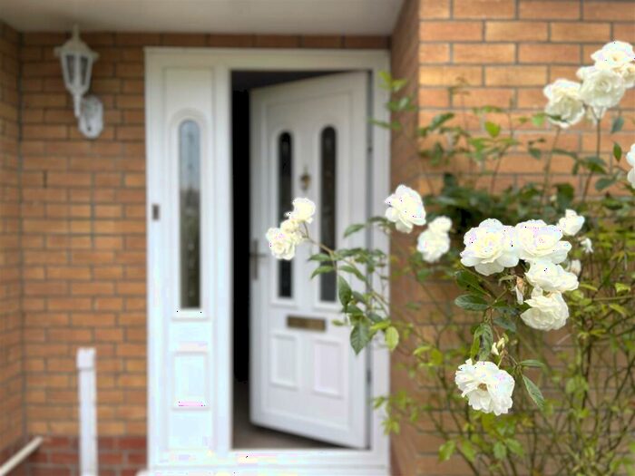3 Bedroom Detached Bungalow For Sale In Howley Gardens, Lowestoft, NR32