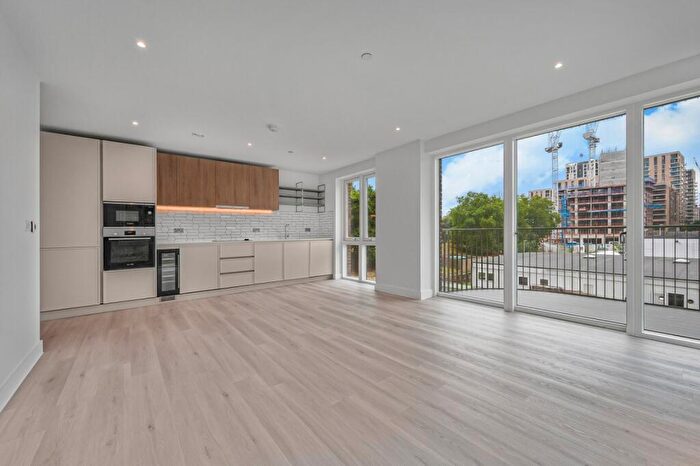 3 Bedroom Flat To Rent In Cairncross House, Townsend Road, SE3