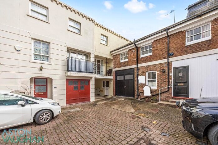 2 Bedroom Mews For Sale In Eastern Terrace Mews, Brighton, BN2