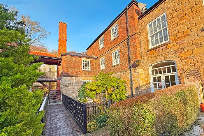 2 Bedroom Flat For Sale In Waterside, Knaresborough, HG5