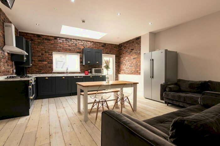 7 Bedroom Property To Rent In Portman Road, Liverpool, L15