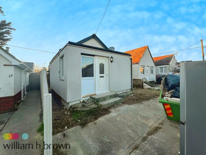 1 Bedroom Bungalow To Rent In Rover Avenue, Jaywick, Clacton-On-Sea, CO15