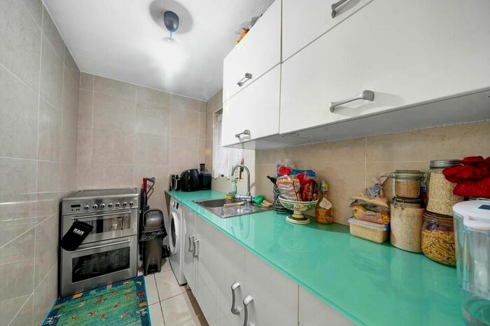 Studio To Rent In Frederick Road, London, SE17