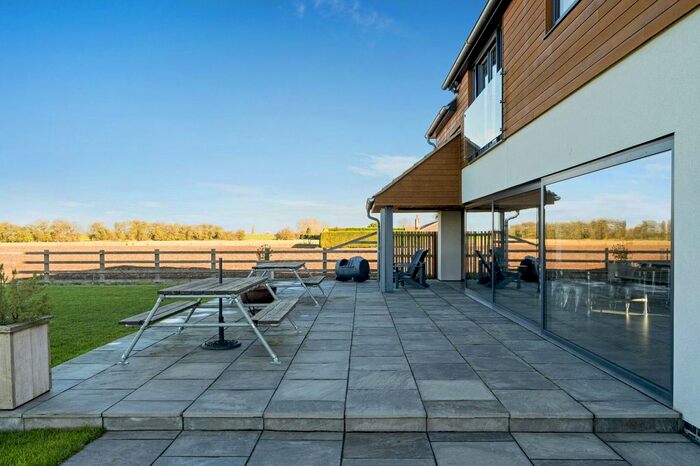 4 Bedroom Detached House For Sale In Plank Drove, Crowland, Peterborough, PE6