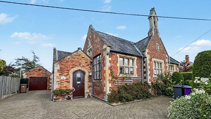5 Bedroom Property For Sale In Martin Road, Timberland, Lincoln, LN4