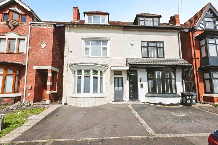 6 Bedroom Semi-Detached House For Sale In Manor Road, Stechford, Birmingham, B33