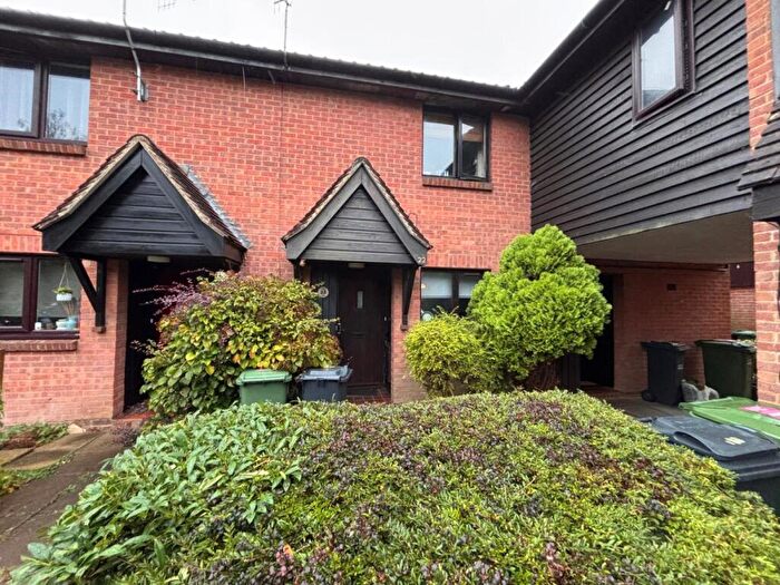 2 Bedroom Terraced House To Rent In Oaklands, Horley, RH6