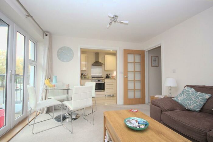 2 Bedroom Apartment To Rent In Grainger House, Findlay Mews, Little Marlow Road, Marlow, SL7