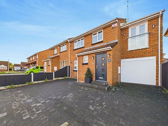 4 Bedroom Semi-Detached House For Sale In Cranbrook Close, Palm Bay, Margate, CT9