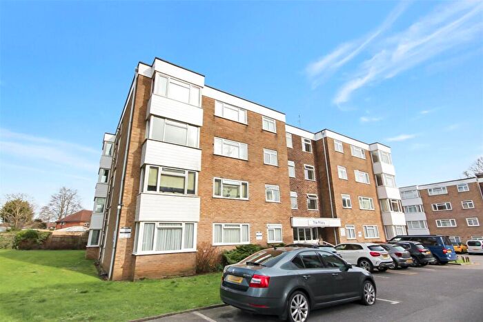 2 Bedroom Flat To Rent In The Priory, London Road, Brighton, BN1