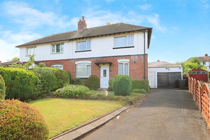 3 Bedroom Semi-Detached House For Sale In Woodward Road, Kidderminster, DY11