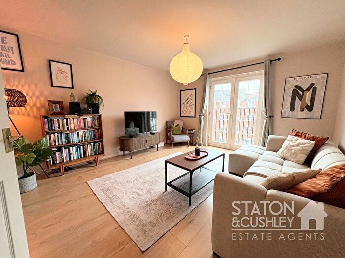 2 Bedroom Flat For Sale In Black Rock Way, Mansfield, NG18