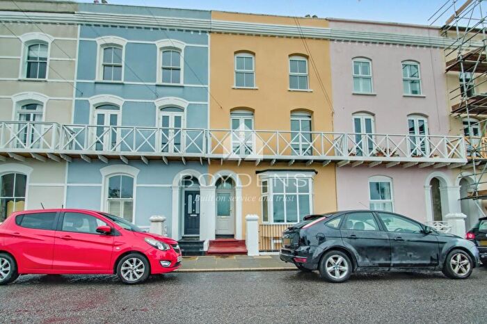 4 Bedroom Apartment To Rent In The Parade, Walton On The Naze, CO14