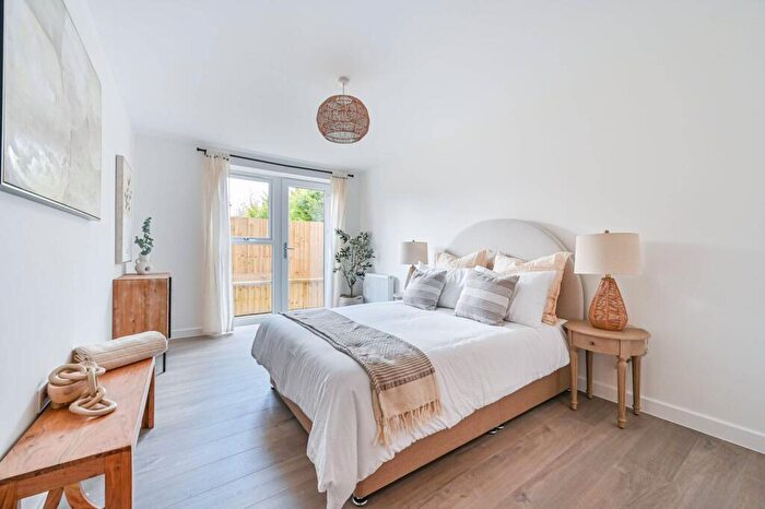 3 Bedroom Flat To Rent In Wentworth House, Purley, CR8