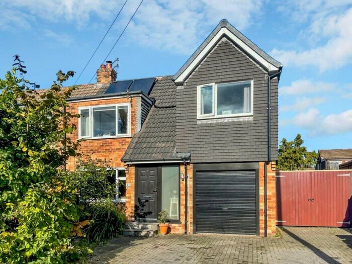 5 Bedroom House To Rent In Cromwell Avenue, Marple, Stockport, SK6