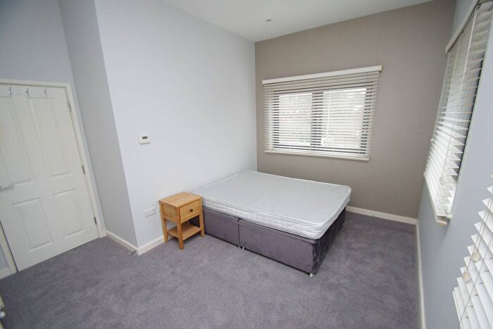 1 Bedroom Flat To Rent In Wise Court, Watford, WD18