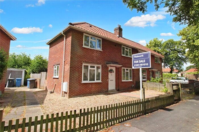 4 Bedroom Semi-Detached House For Sale In Beverley Road, Norwich, Norfolk, NR5