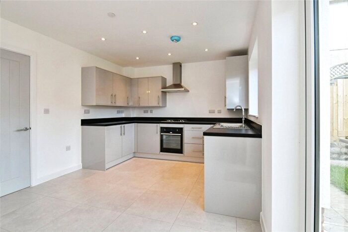 3 Bedroom Semi-Detached House For Sale In Llwynhendy Road, Llanelli, SA14