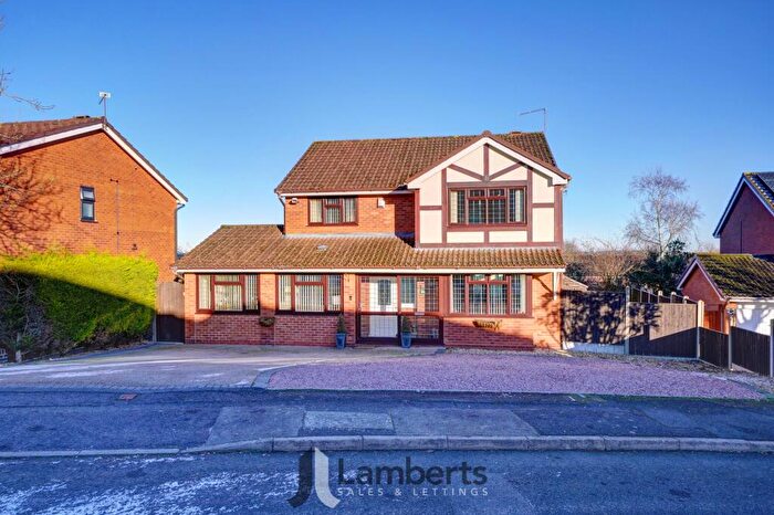 4 Bedroom Detached House For Sale In Hollowfields Close, Redditch, B98